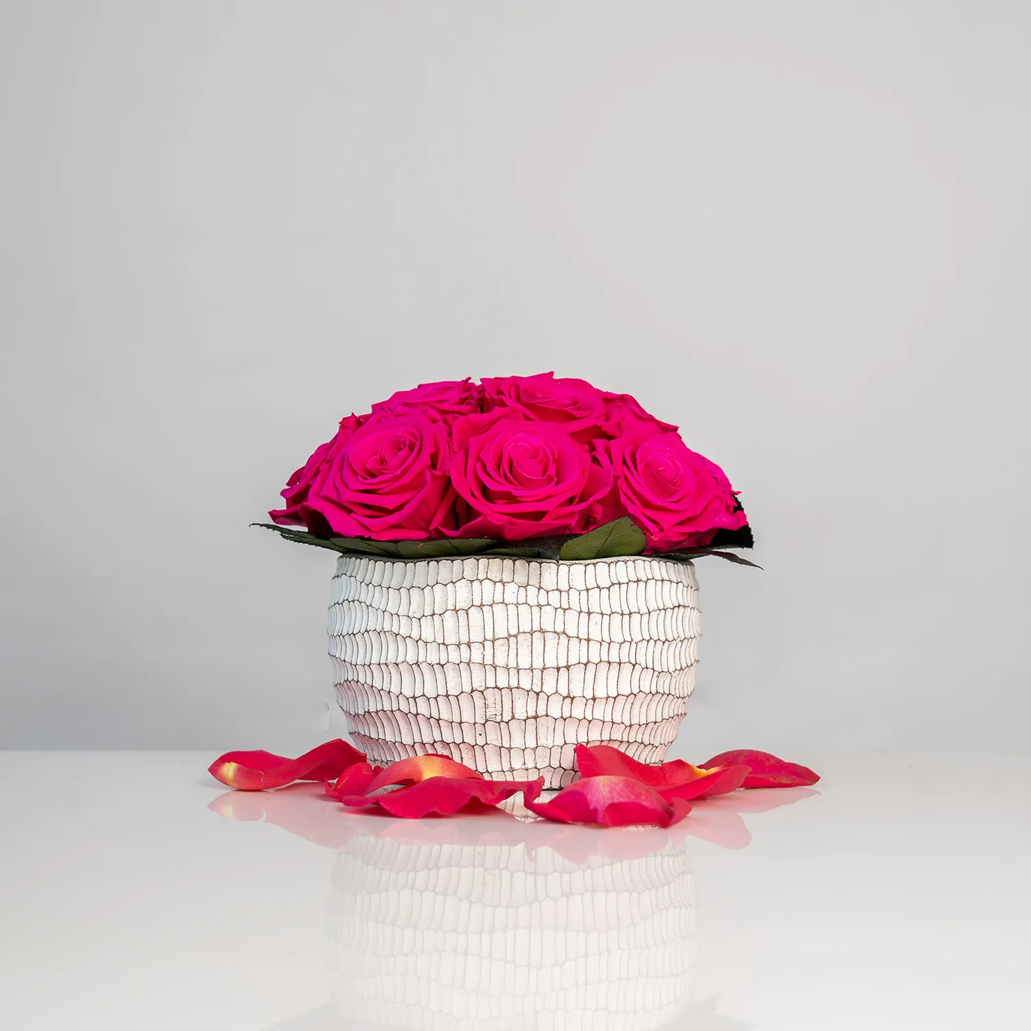 Infinity Crackle Keramikschale mit magenta Rosen